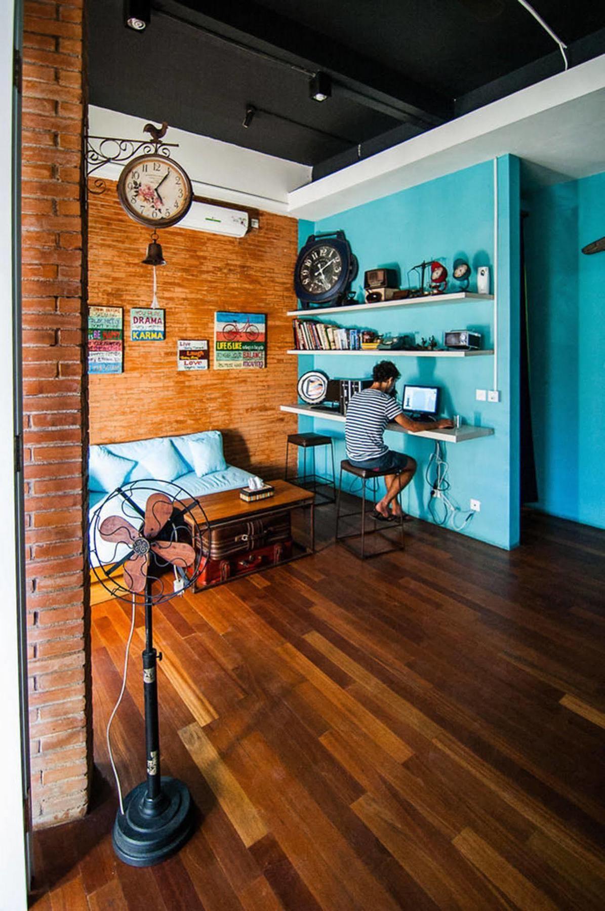 Nau Here Hostel Kuta Lombok Buitenkant foto
